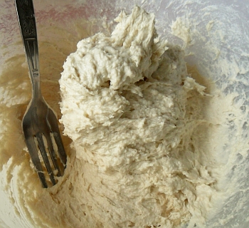 This is the batter with all 300g of cream in it and it is still stiff enough to stand up.