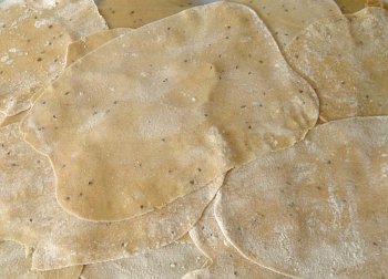 Finished dry-rolled papads drying out.